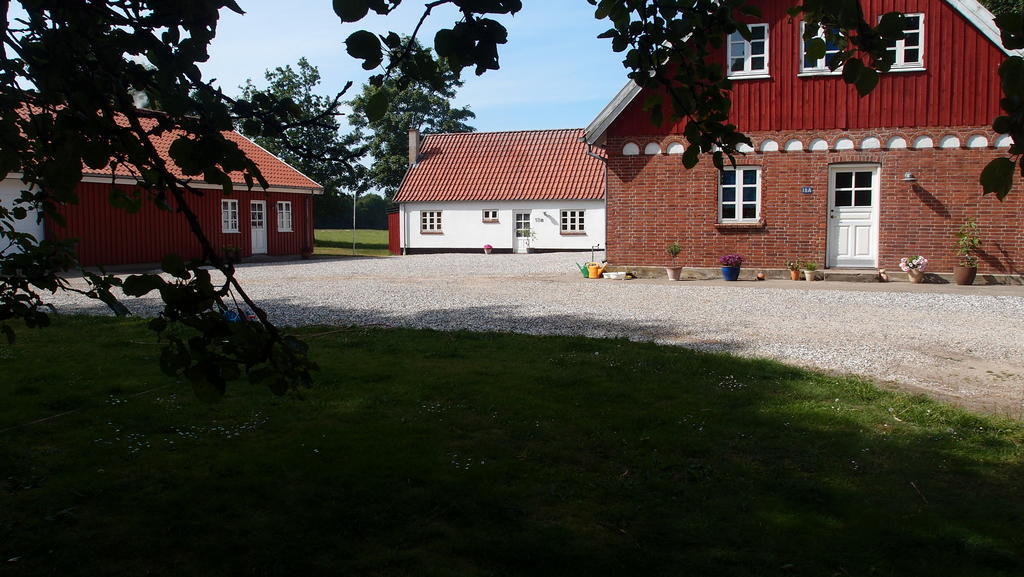 Bjaeldskovgaard Holiday House Funder Kirkeby 객실 사진